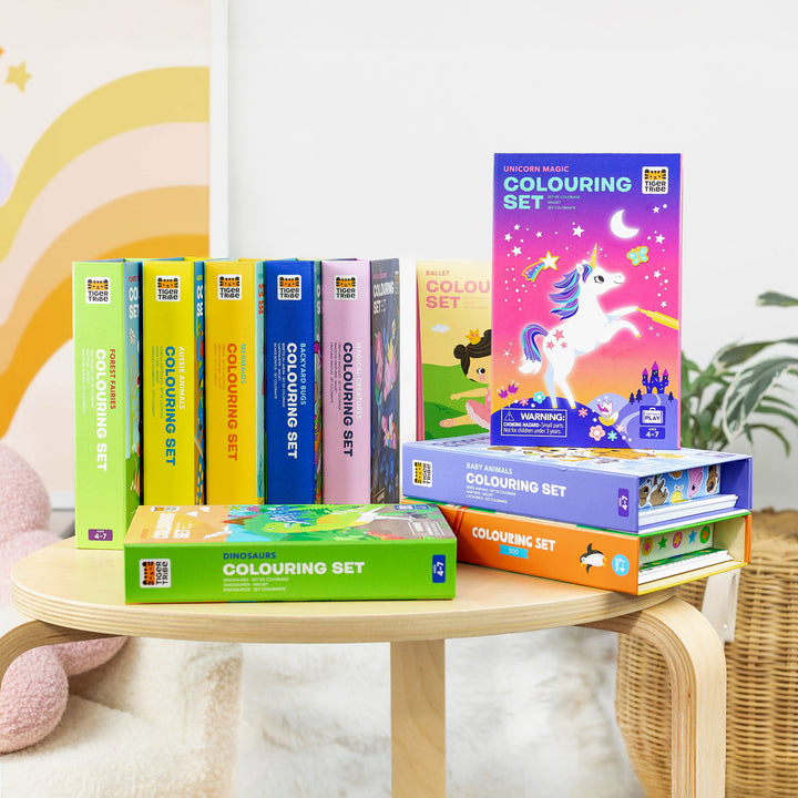 Colouring Set - Backyard Bugs